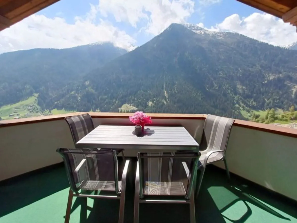 Balcony & Terrace