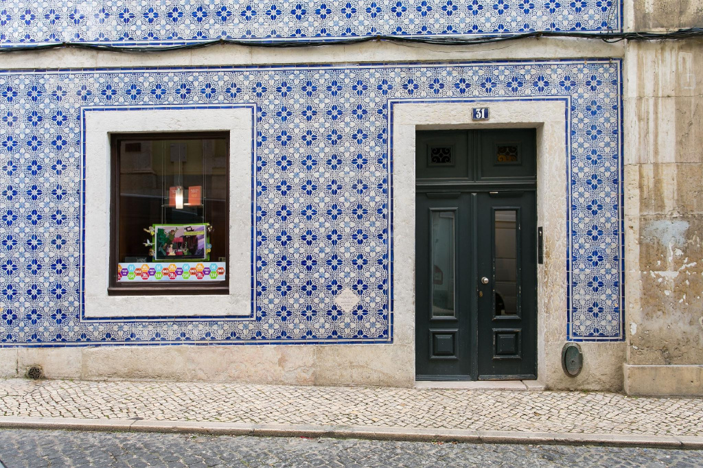 ALTIDO Elegant 2BR Apt w/workspace nearby Baixa-Chiado subway