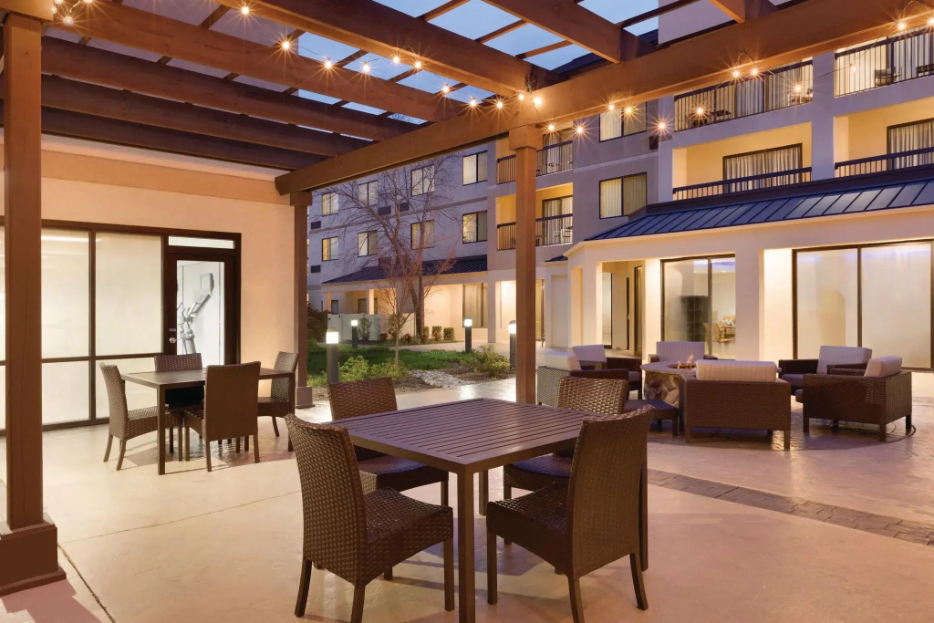 Courtyard by Marriott Charlotte Airport North - Général