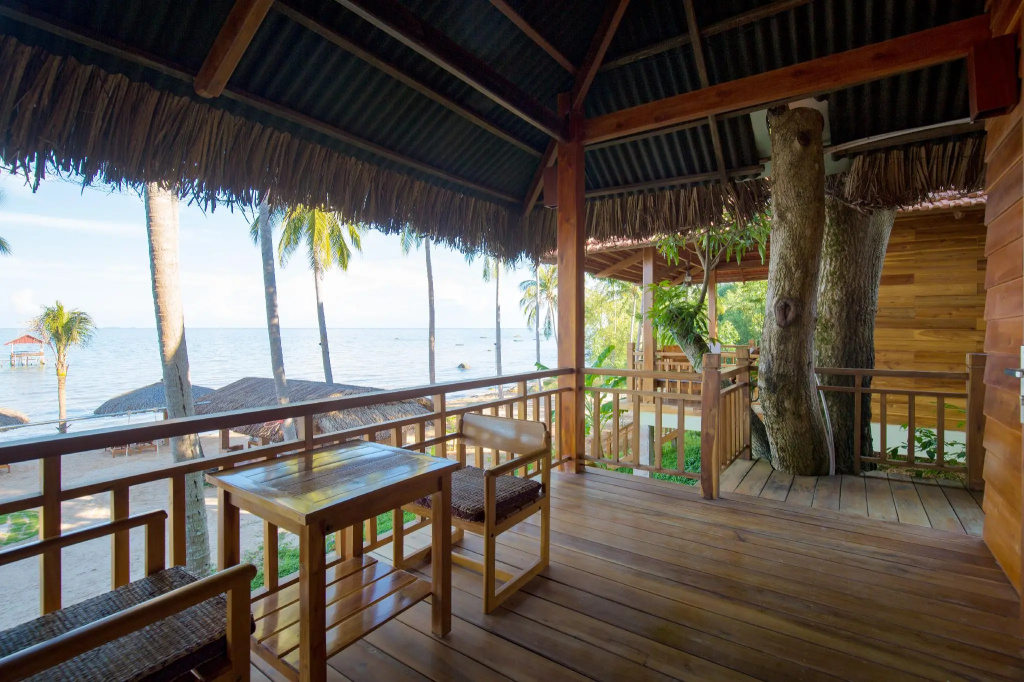 Bungalow beachfront