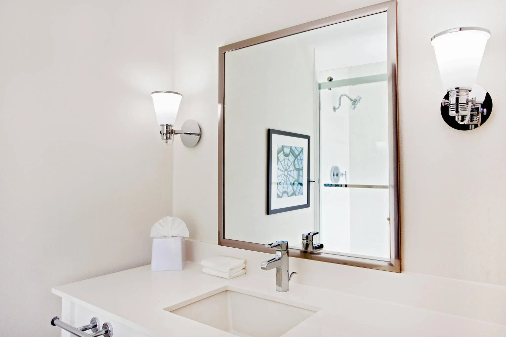 Four Points by Sheraton Cleveland Airport - Chambres