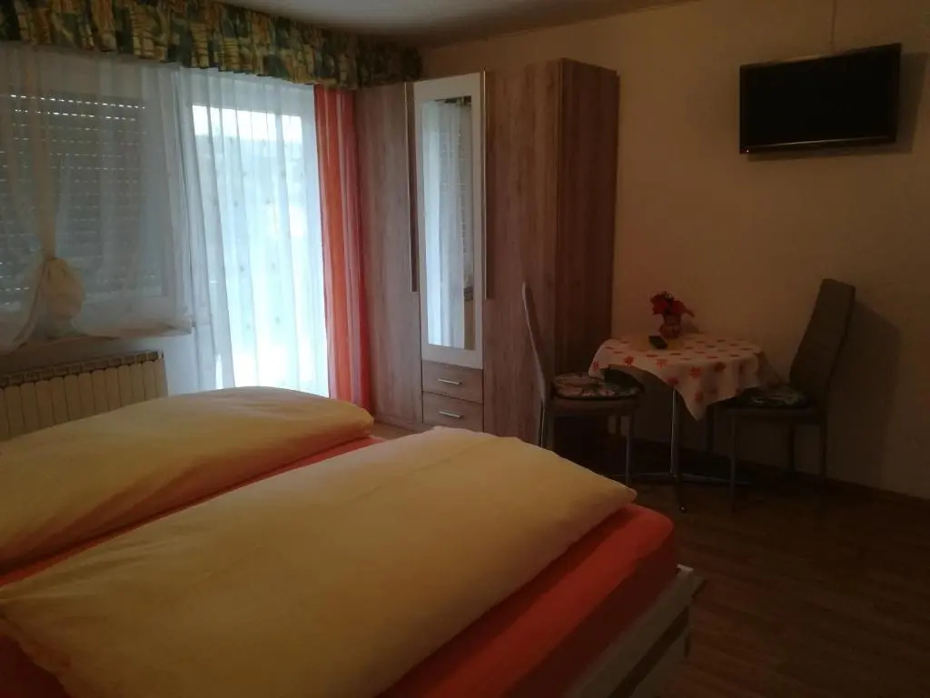 Standard Double room (full double bed)
