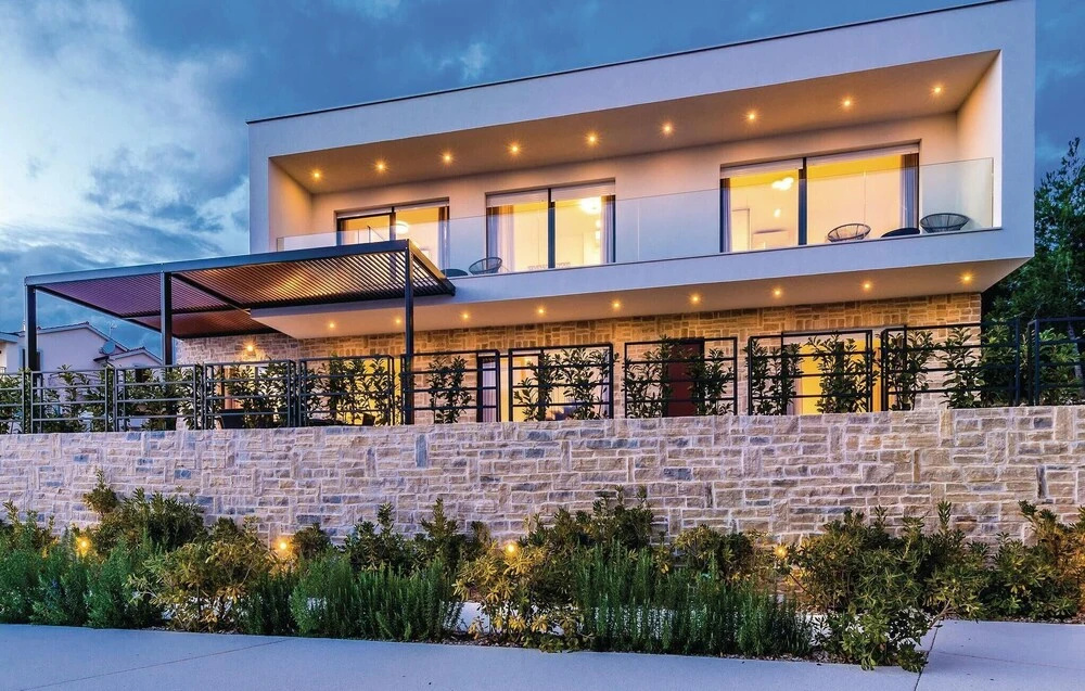 Awesome Home in Tribunj With Wifi and 4 Bedrooms