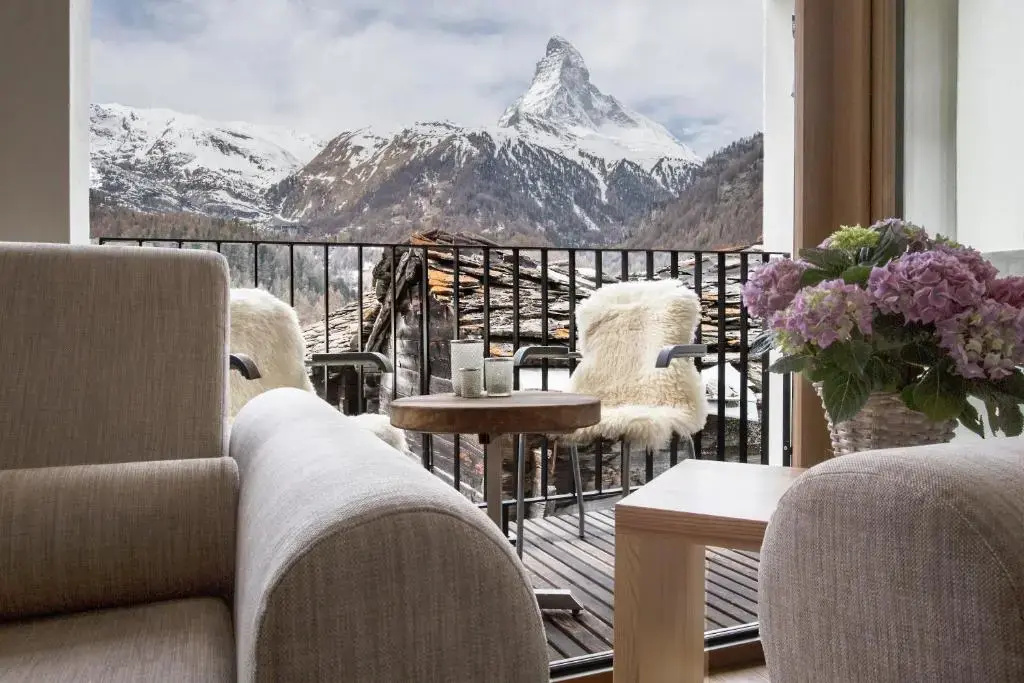 3 Bedrooms Apartment with balcony