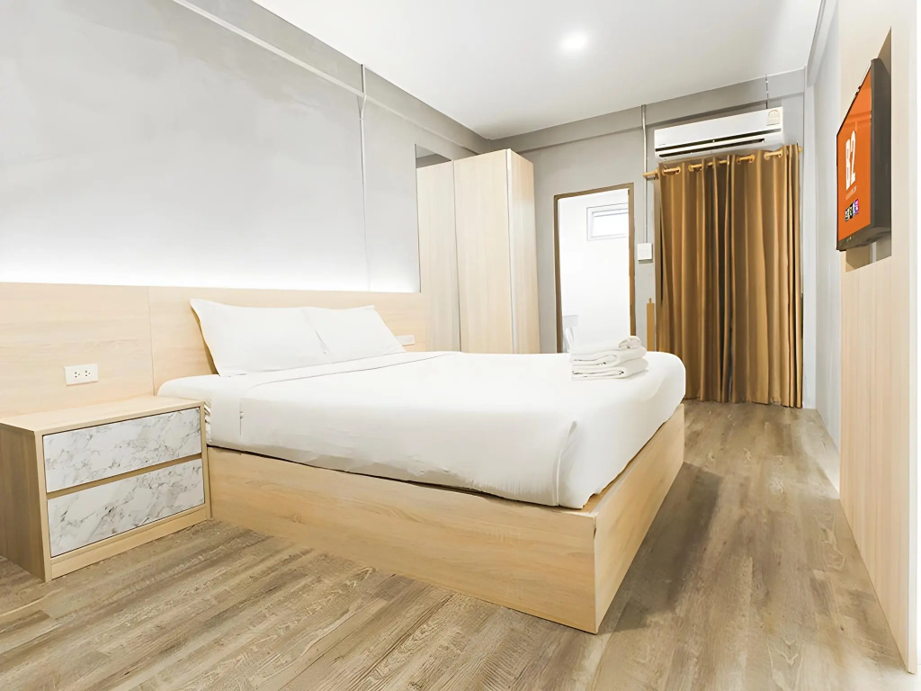 B2 Santitham (Wat Jed Yod) Boutique & Budget Hotel — 5