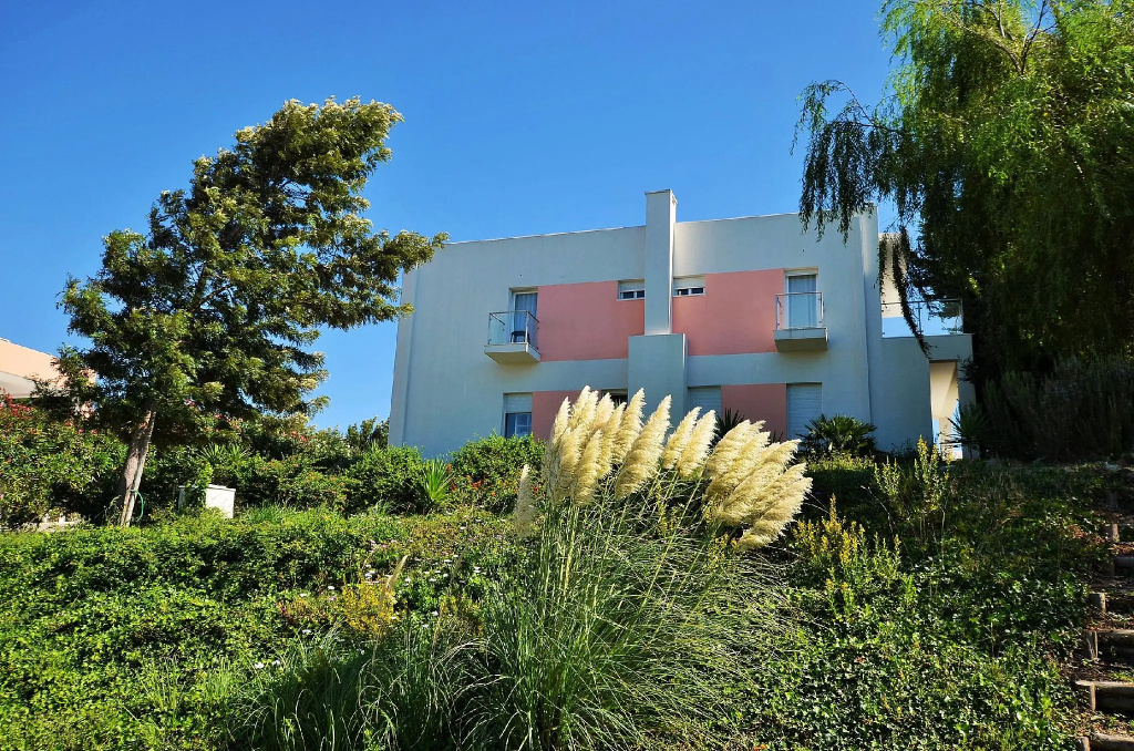 HILLTOP OASIS - Lisboa Oeiras