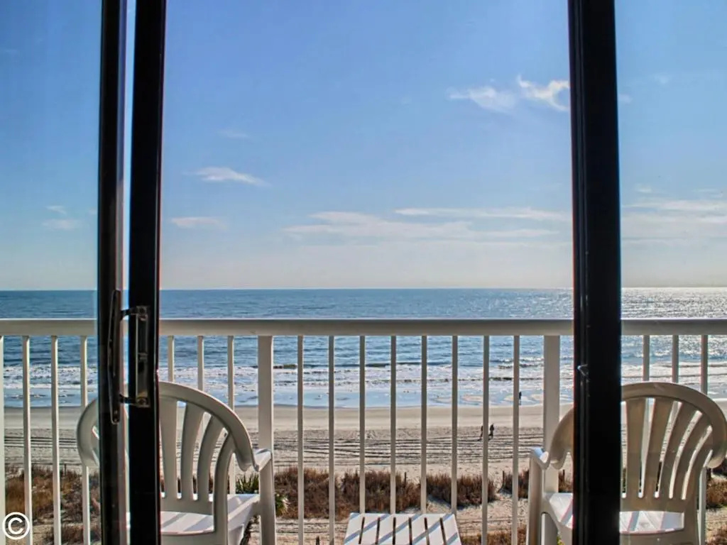 Standard Quadruple room oceanfront
