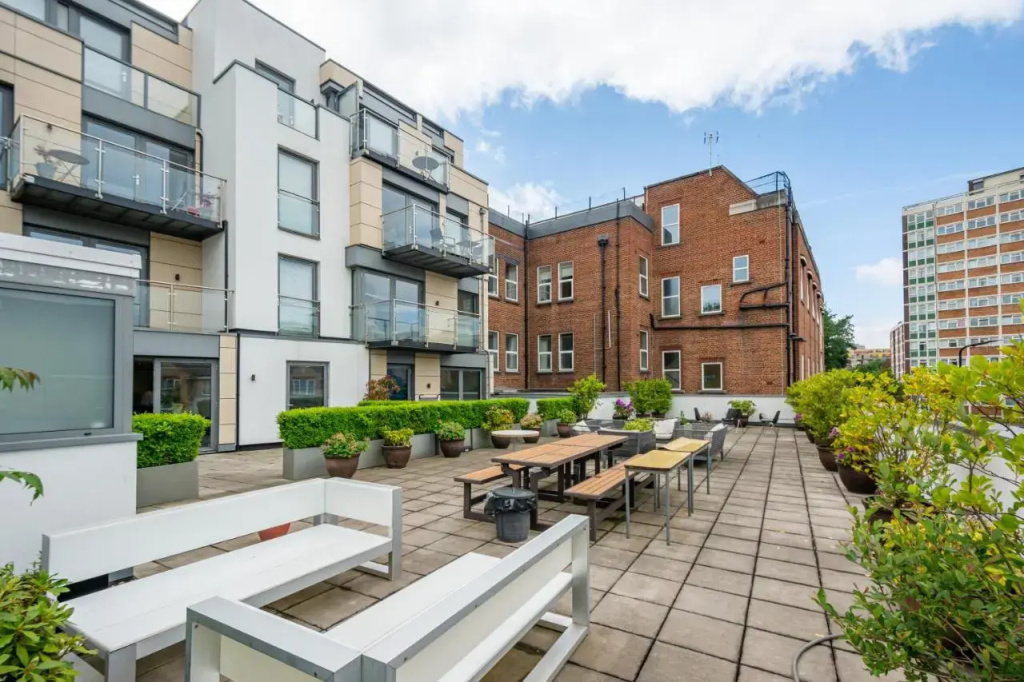 Hoxton Apartments by Mysquare