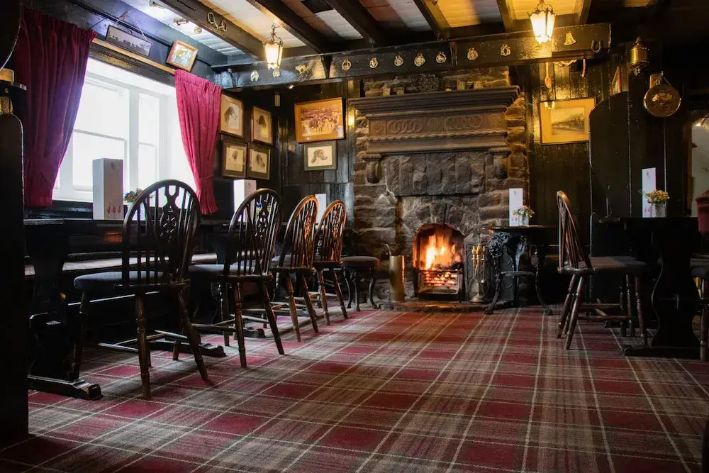 The Fox and Hounds - Général