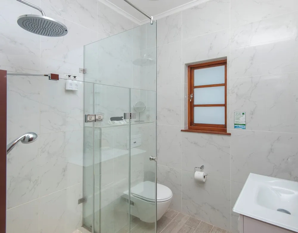 Superior Double room with balcony (full double bed)