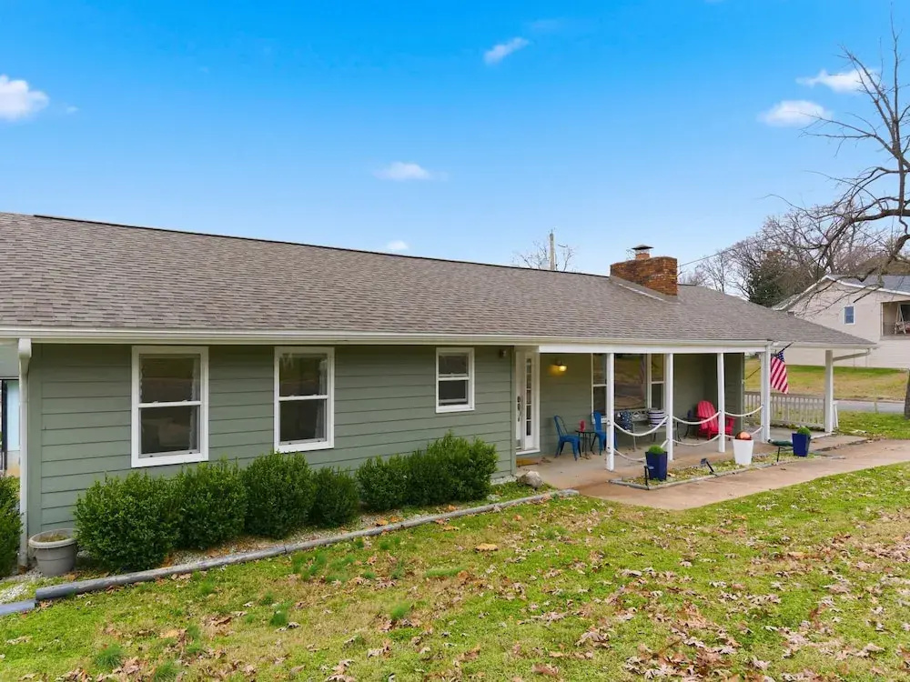 Branson Downtown Beauty - 4 BDR Home Sleeps 15