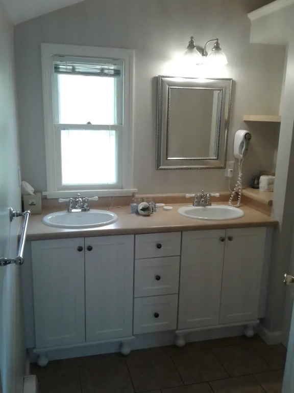 2 Bedrooms Family Cottage