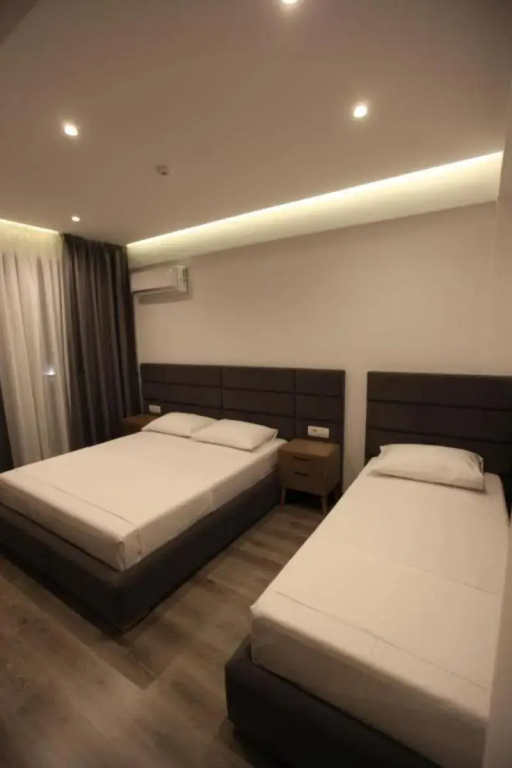 Standard Triple room with balcony