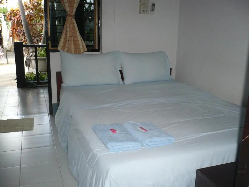 Economy room