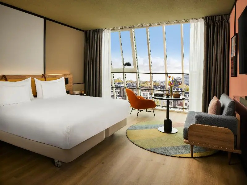 (1)Deluxe Double room with canal view (full double bed) (bed type is subject to availability) at Avani Museum Quarter Amsterdam Hotel in Amsterdam