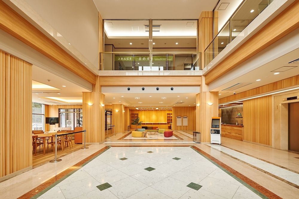 Lobby & Reception