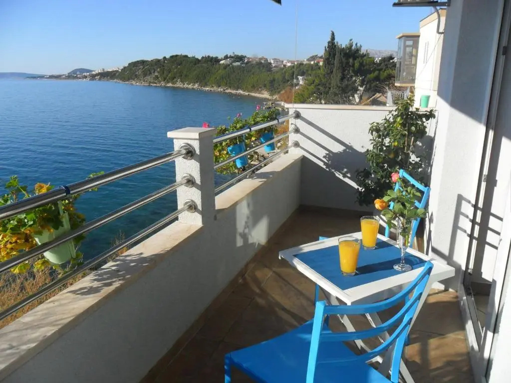 Studio with sea view