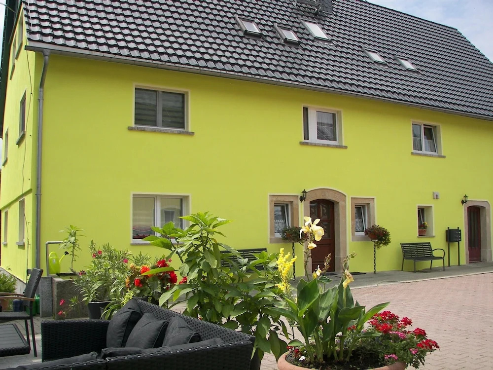 Cozy Apartment in Lichtenhain Germany With Garden