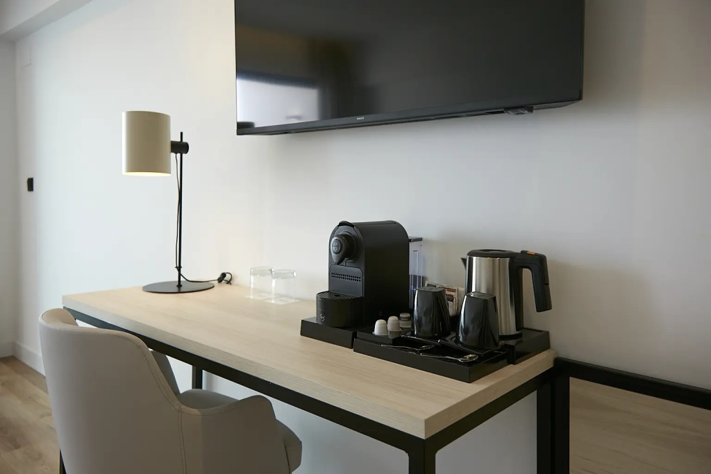 Superior Double room with sea view (full double bed)