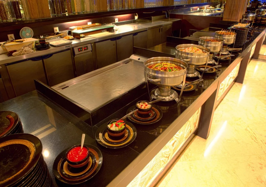 Food & Beverage