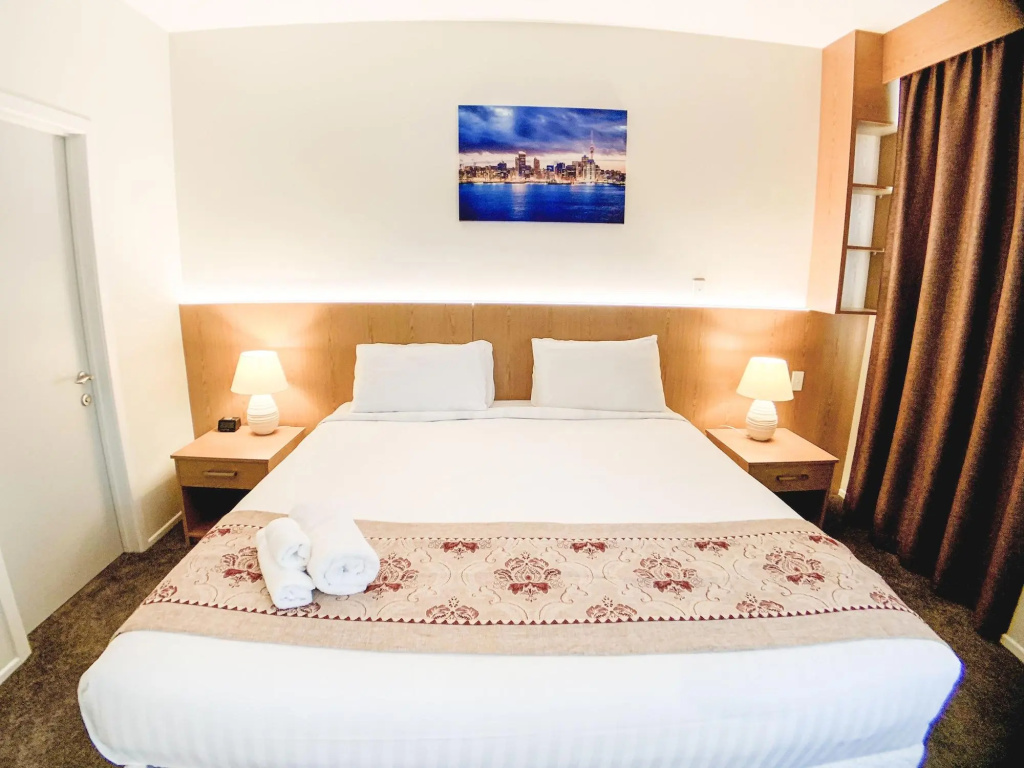 Goodview Hotel — 4