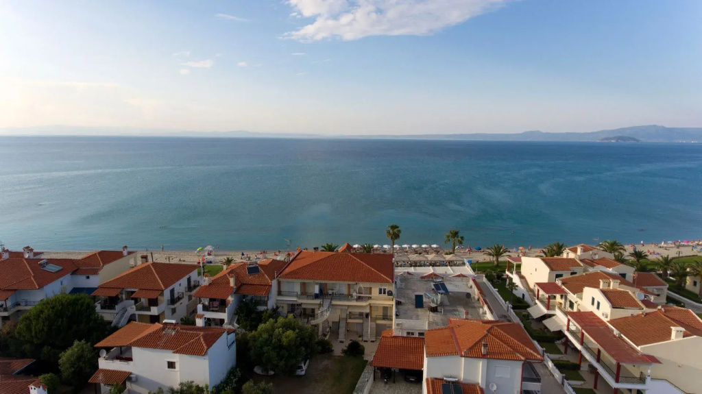 Beach & Waterfront