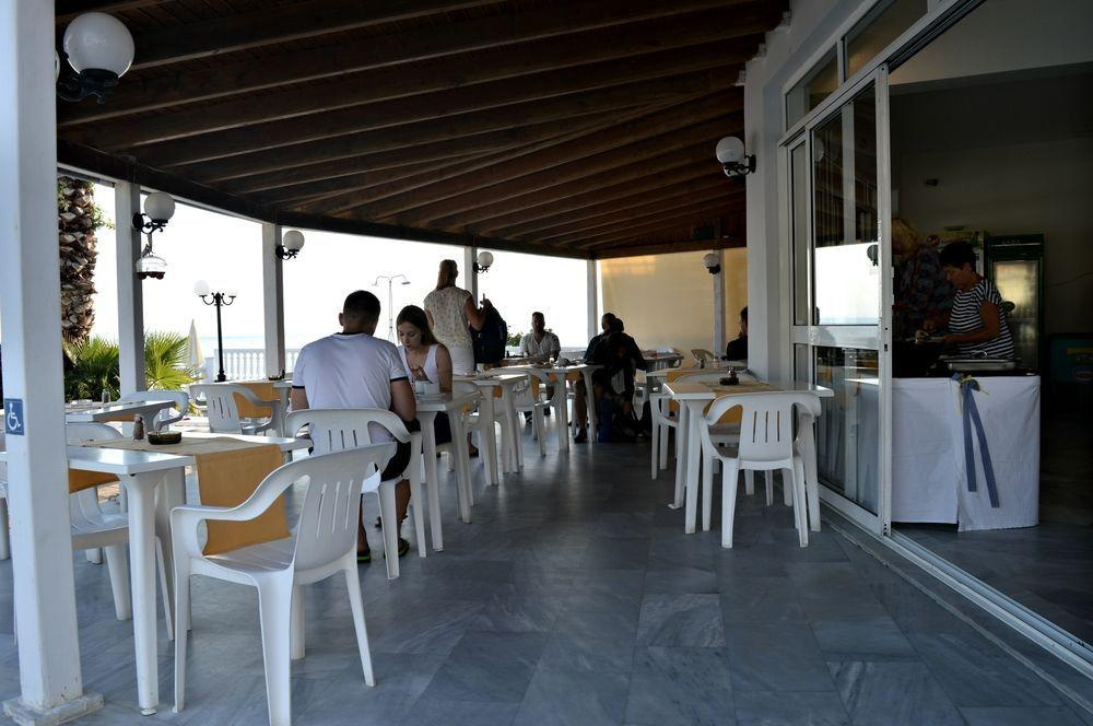 Paradise Beach Hotel / Annex Apartments