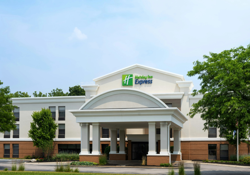 Holiday Inn Express Indianapolis Airport by IHG