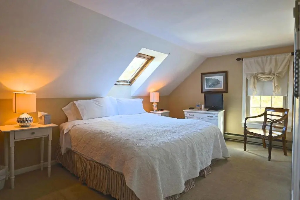 Economy room