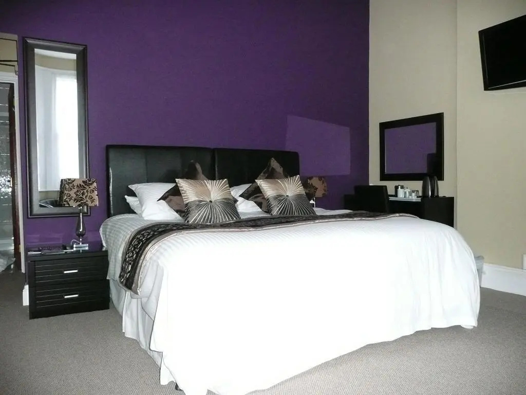 Premier room