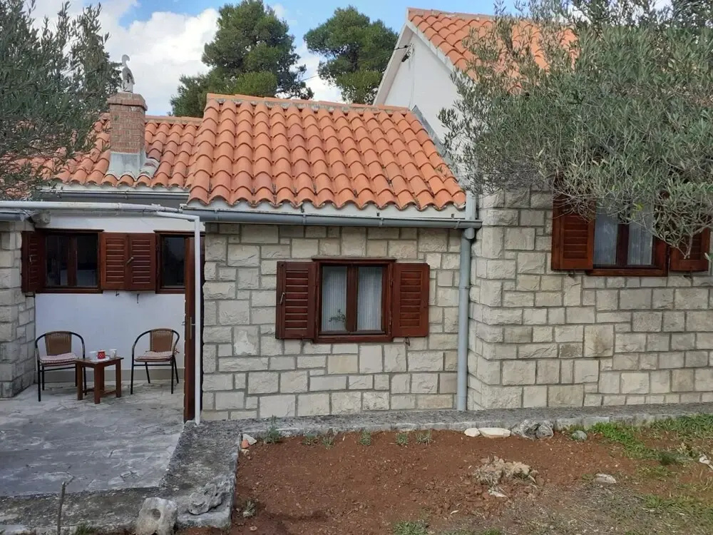 Olive - 150 m From sea - H