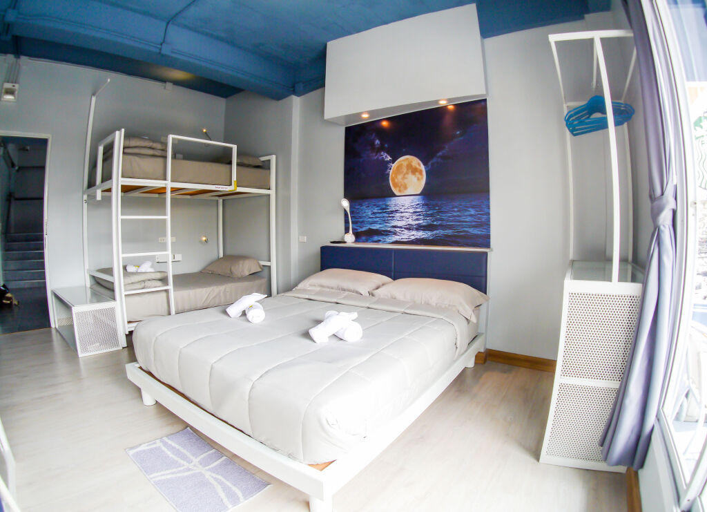 The Moon Hostel HuaHin by null