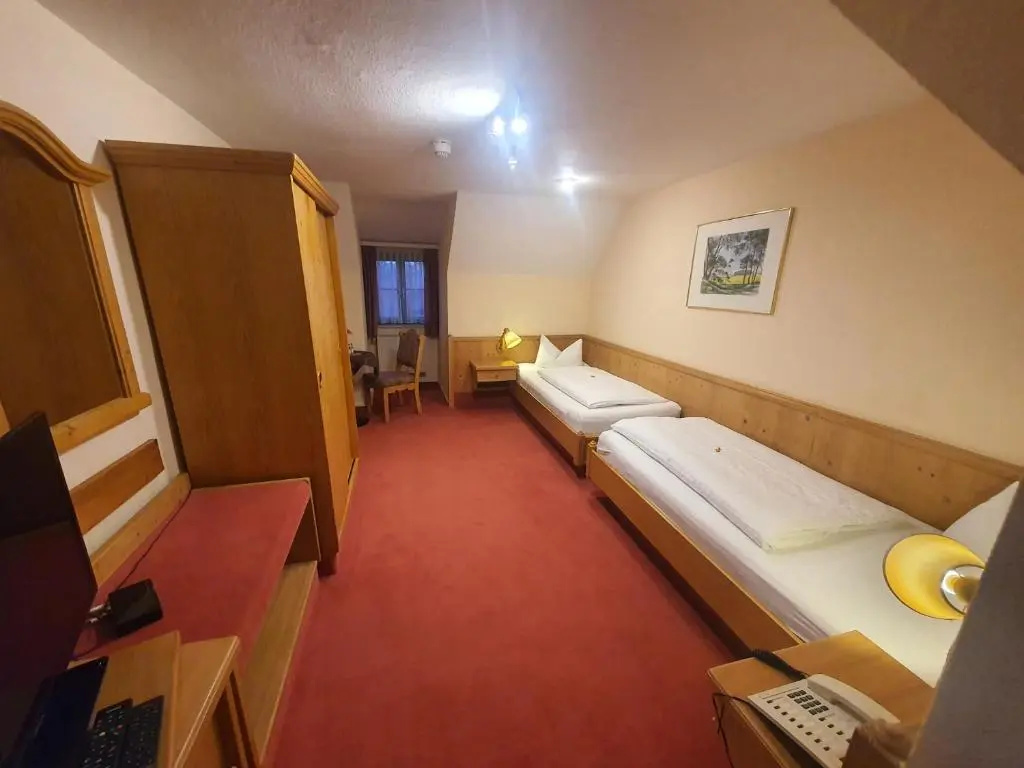 Hotel Zur Goldenen Sonne - Chambres