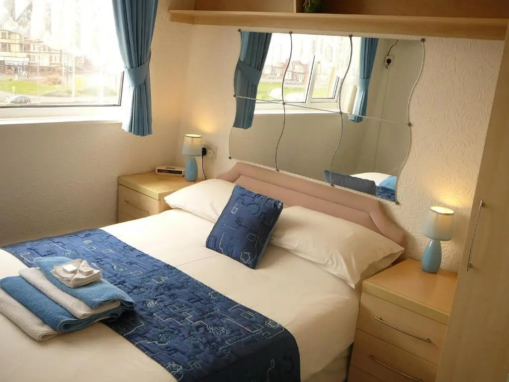 Standard Double room with sea view (full double bed)