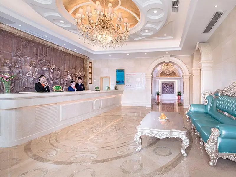 Lobby & Reception