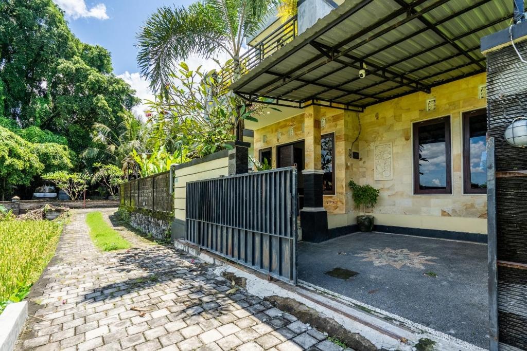 Kutus Kutus Saba Beach Villas