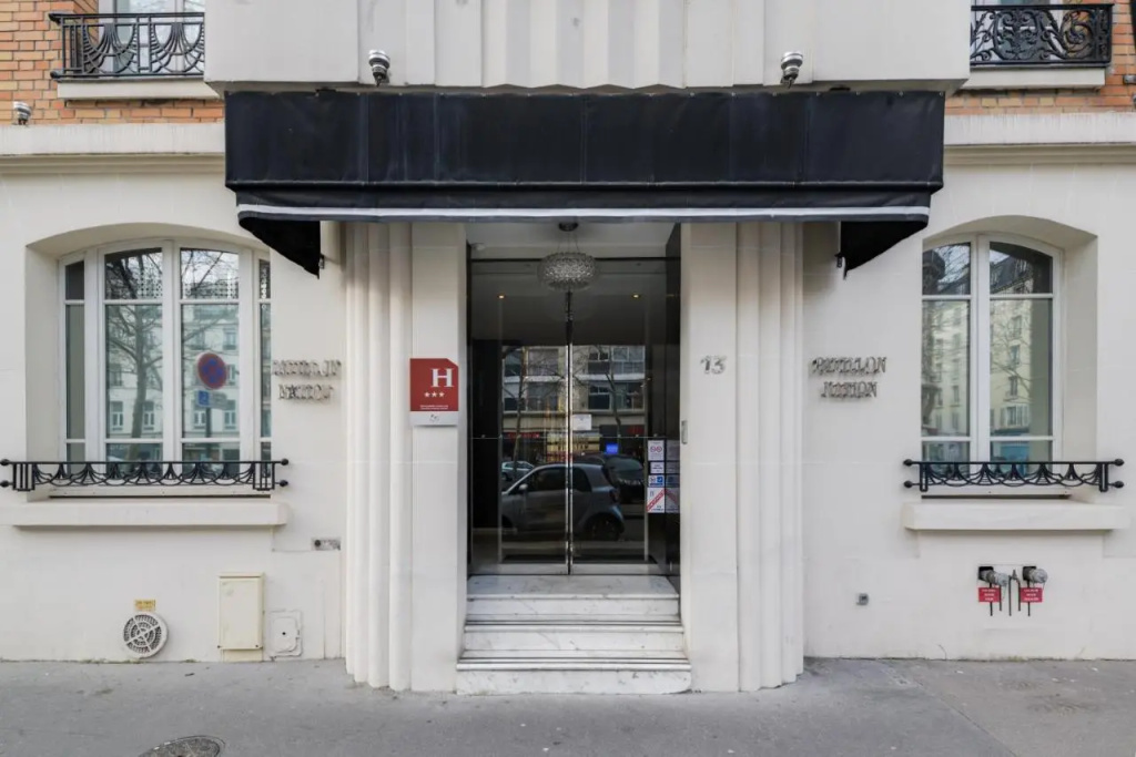 Pavillon Nation 25