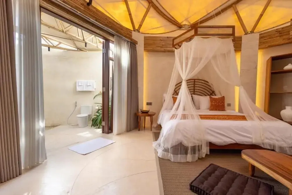 Double Suite with pool view (full double bed)