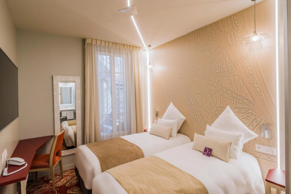 Отель Hôtel Mercure Paris Pont de Levallois Neuilly в Леваллуа-Перре