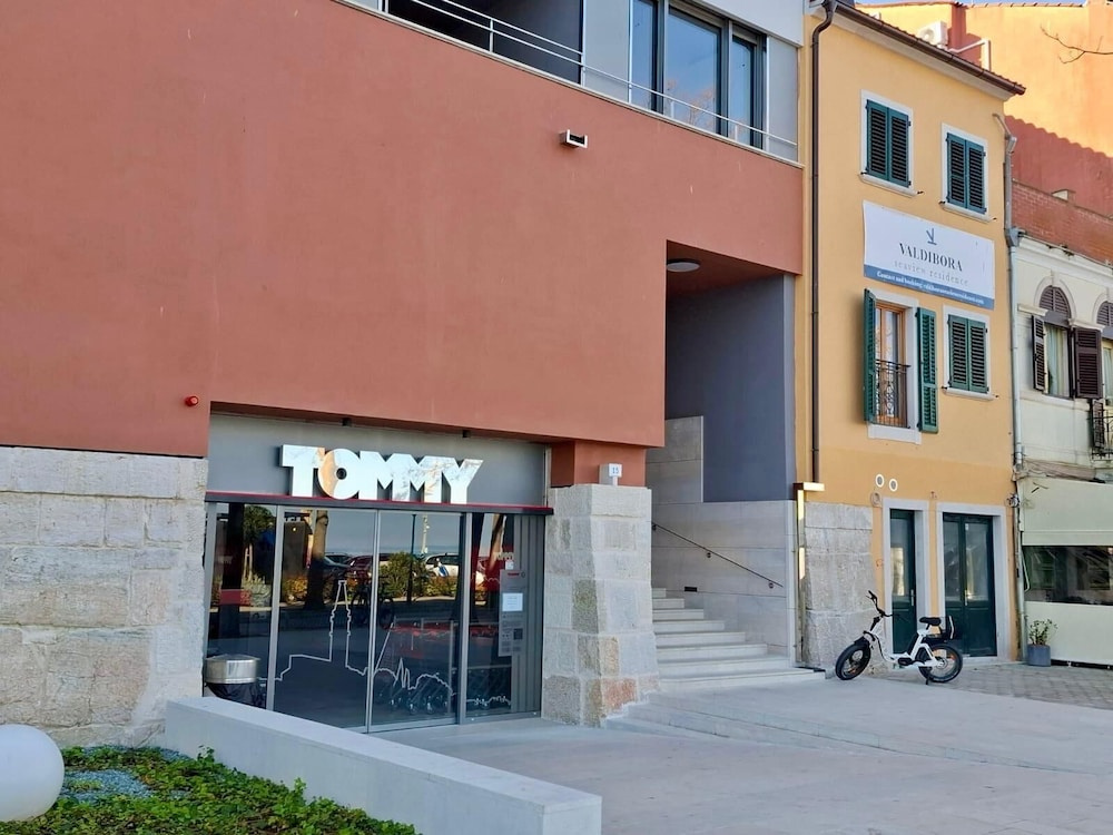 Valdibora Seaview Residence