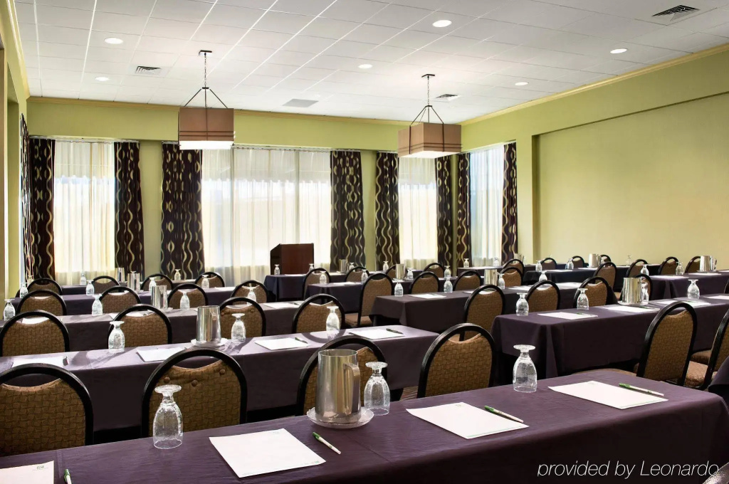 Aviator Hotel & Suites, Best Western Signature Collection - Général
