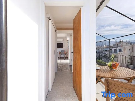 Athens at your feet, Fiber 1000Mbps + great view