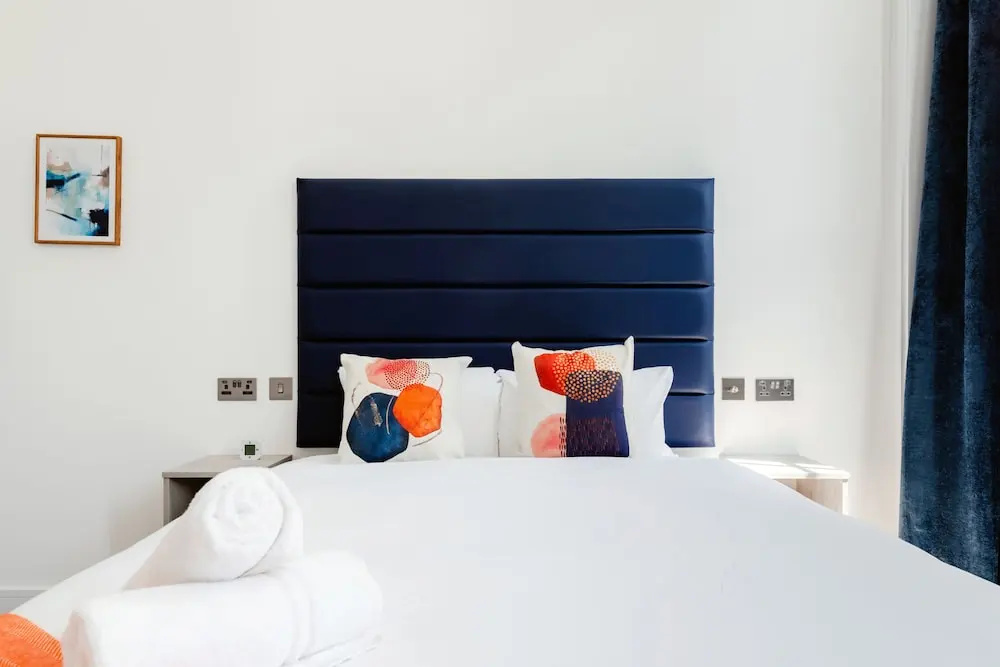 Classic Double room (full double bed)