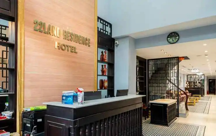 Lobby & Reception