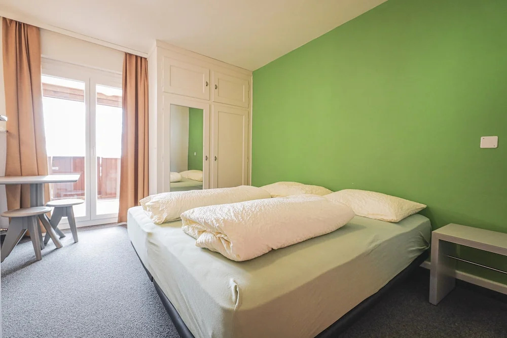 Deluxe Double room (full double bed)