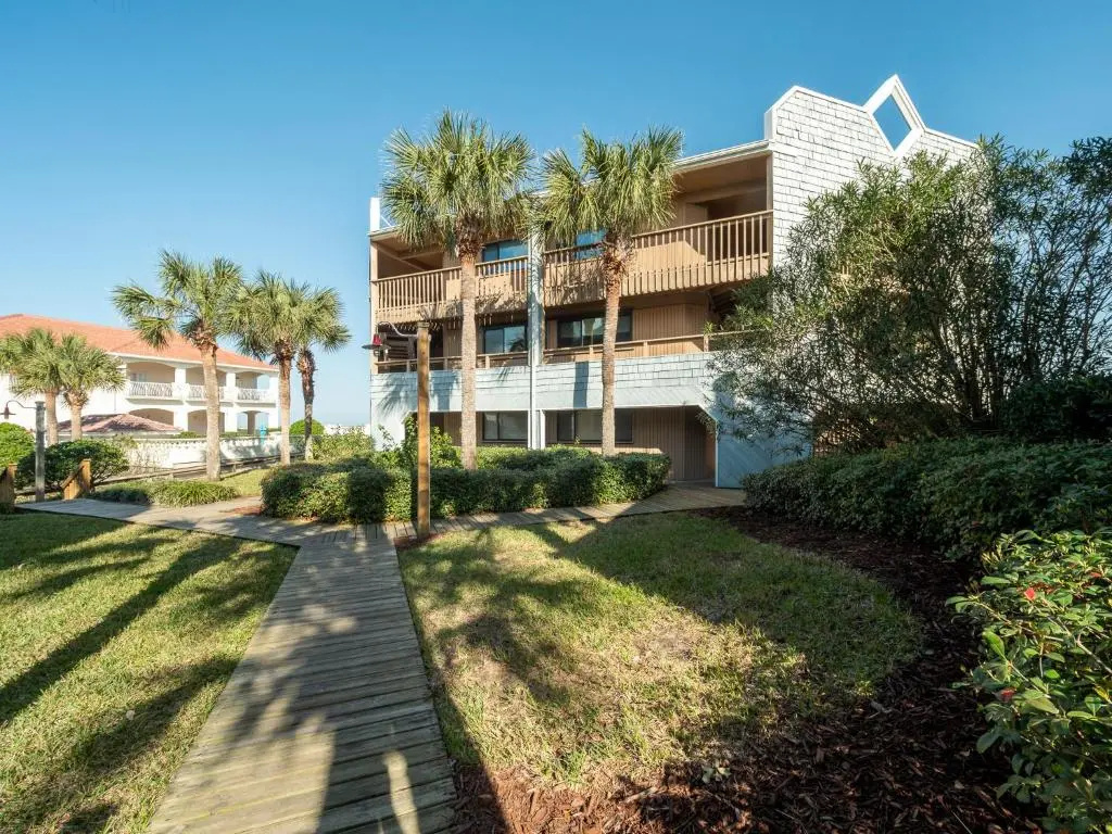 Hibiscus 301-A, 2 Bedrooms, Ocean Front, 3 Pools, Sleeps 6, Pet Friendly