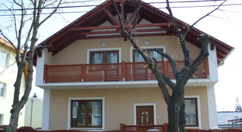 Rózsakert Apartmanház