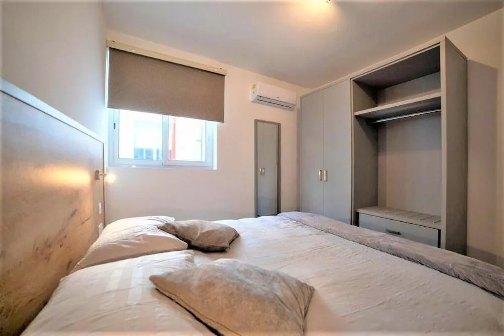 Isky Apartments