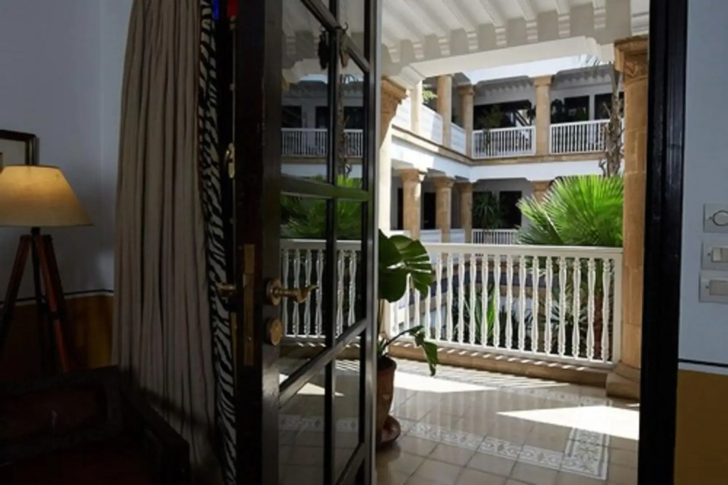 Balcony & Terrace