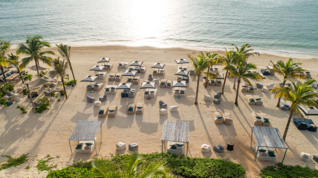 Beach & Waterfront
